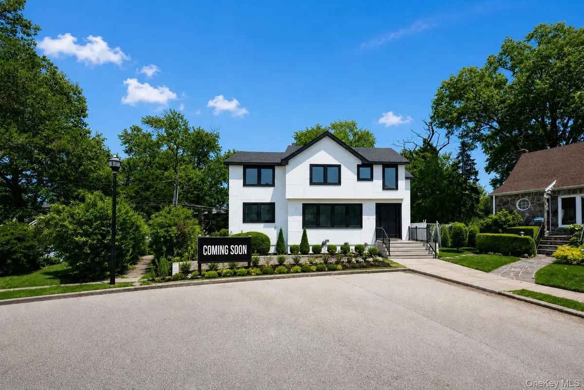 1 Garland Lane, Valley Stream, NY 11581 - #1