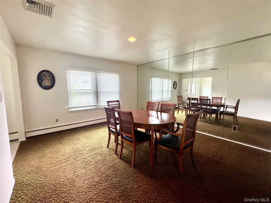15 Stonehurst Lane, Dix Hills, NY 11746 - #3