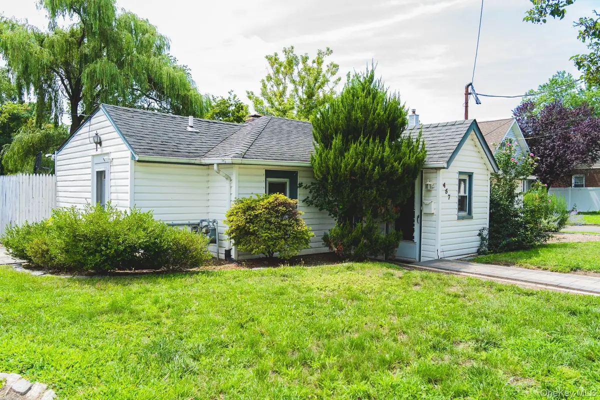 457 Sigmond Street, Freeport, NY 11520 - #1