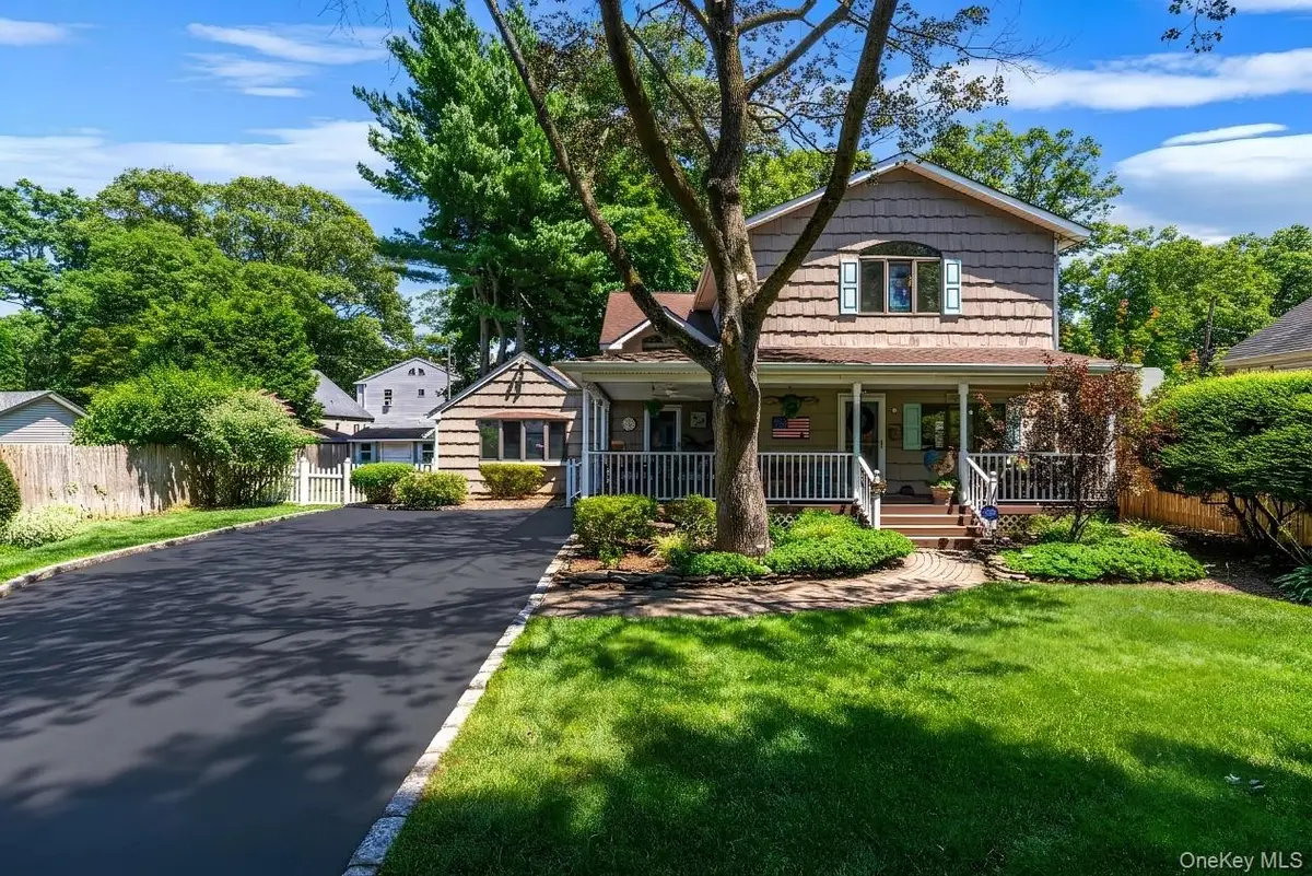 24 Luther Place, Huntington Station, NY 11746 - #1