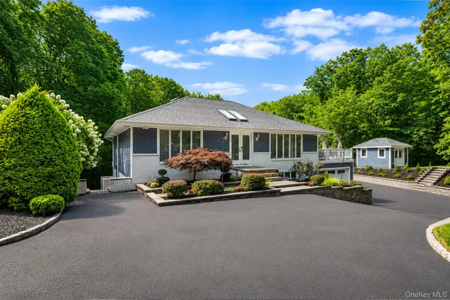 56 Old Homestead Road, Port Jefferson, NY 11777 - #2