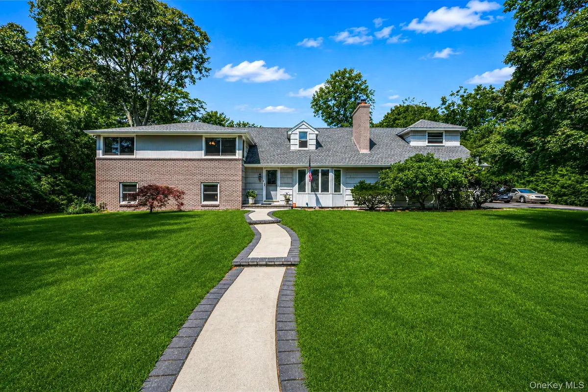 3 Oak Court, Hampton Bays, NY 11946 - #1