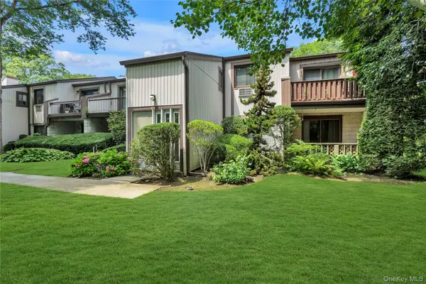 45 Richmond Boulevard #2B, Ronkonkoma, NY 11779