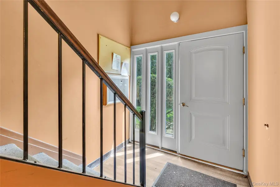 45 Richmond Boulevard #2B, Ronkonkoma, NY 11779 - #3