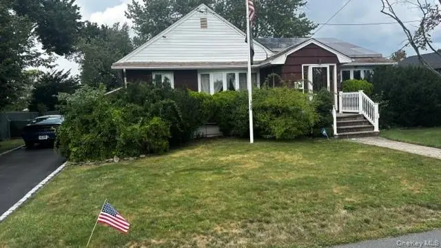 59 Farmers Avenue, Lindenhurst, NY 11757 - #1