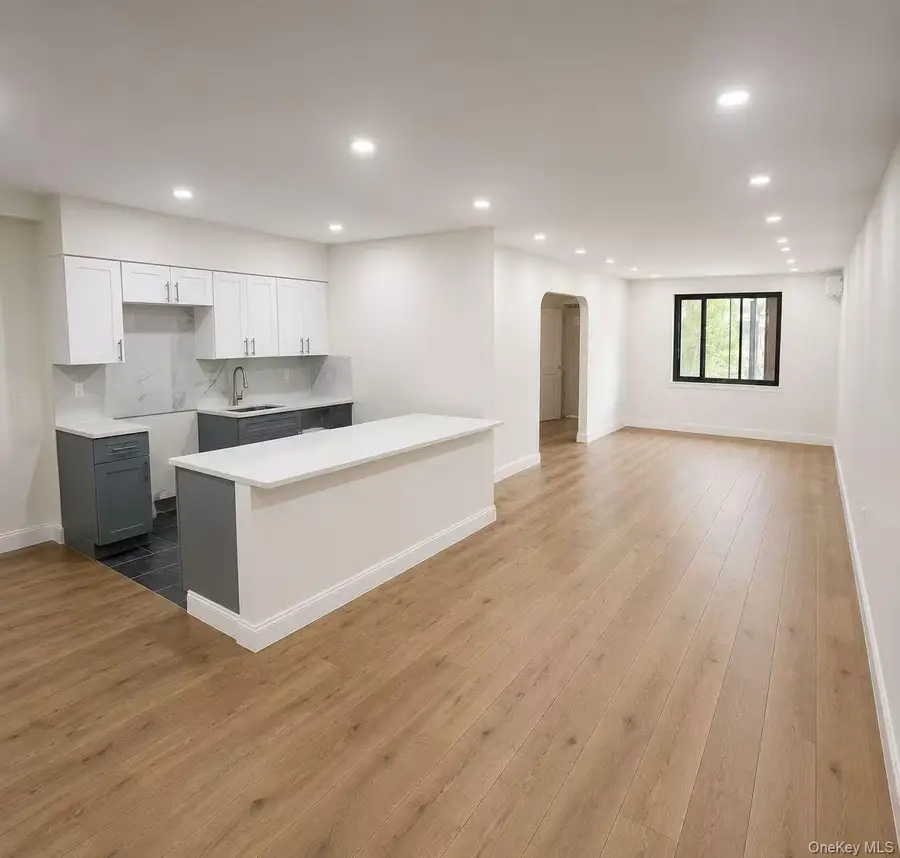 2942 Lurting Avenue, Bronx, NY 10469 - #2