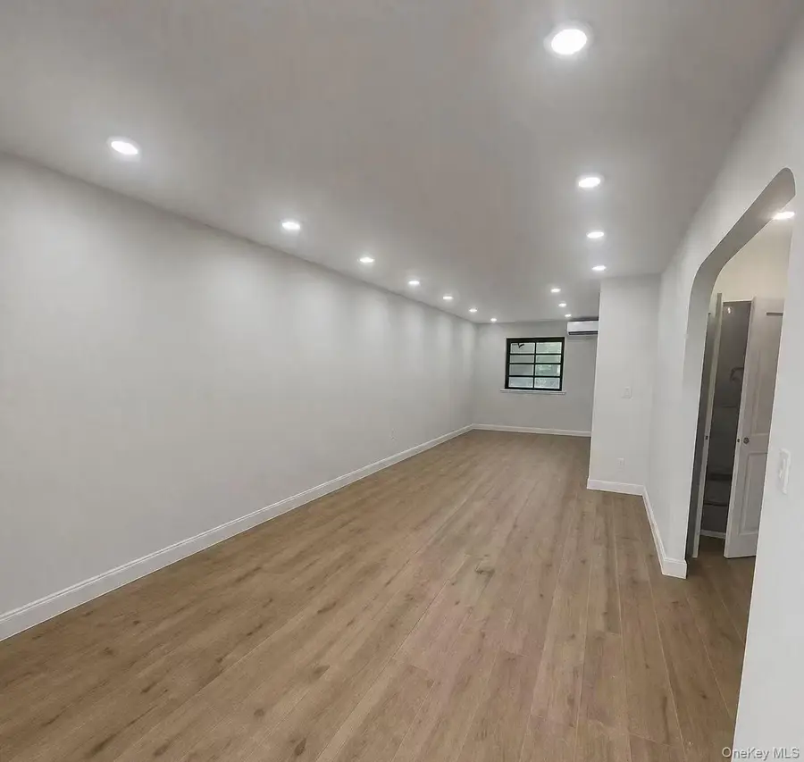 2942 Lurting Avenue, Bronx, NY 10469 - #3