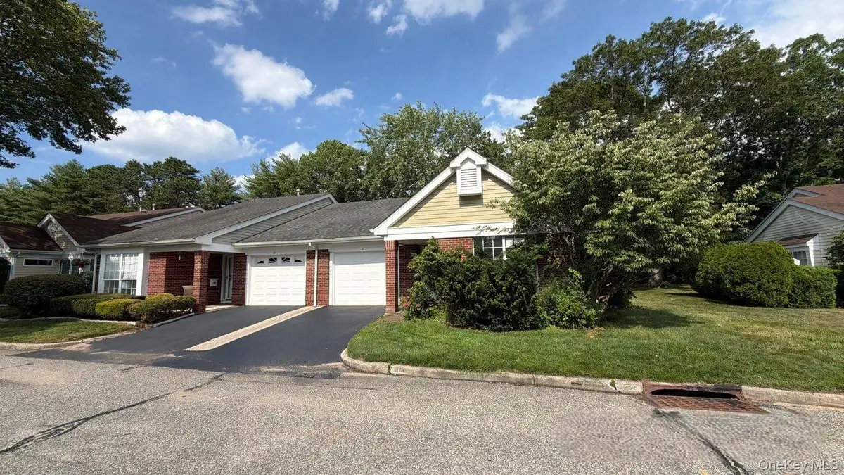 29 Glen Drive, Ridge, NY 11961 - #1