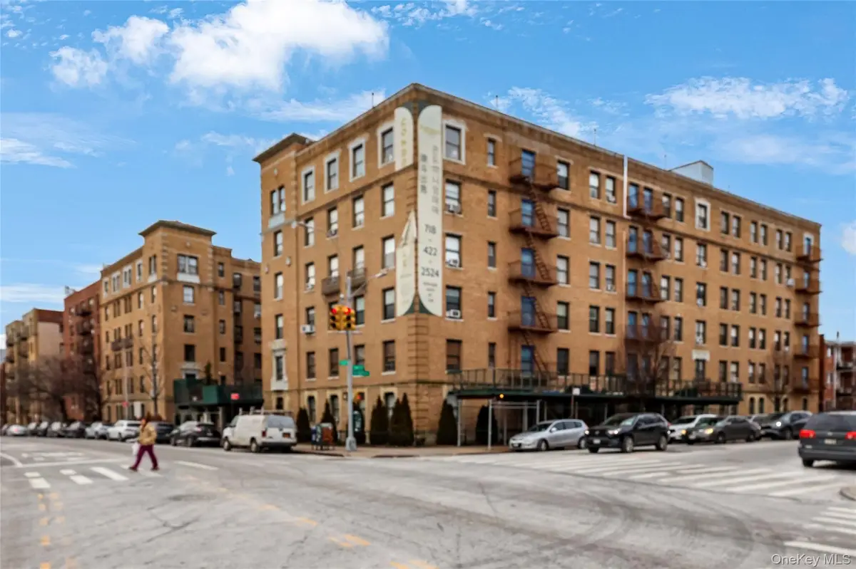14809 Northern Boulevard #5J, Flushing, NY 11354 - #1