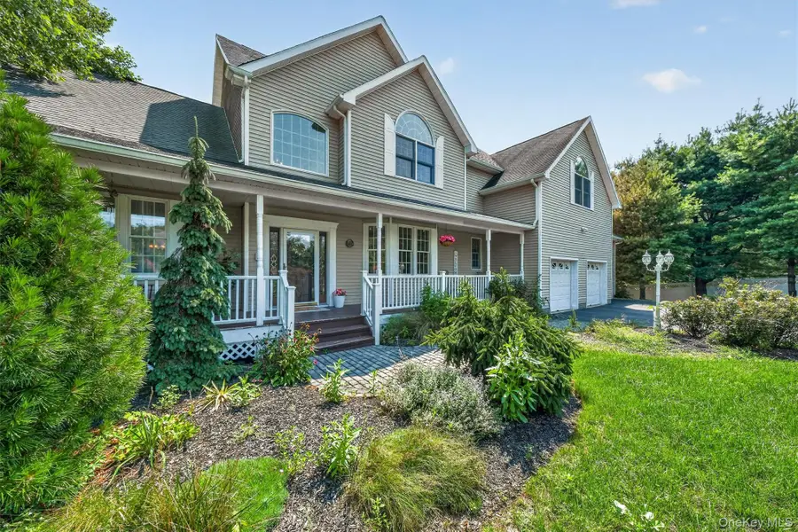 8 Angela Court, Hopewell Junction, NY 12533 - #2