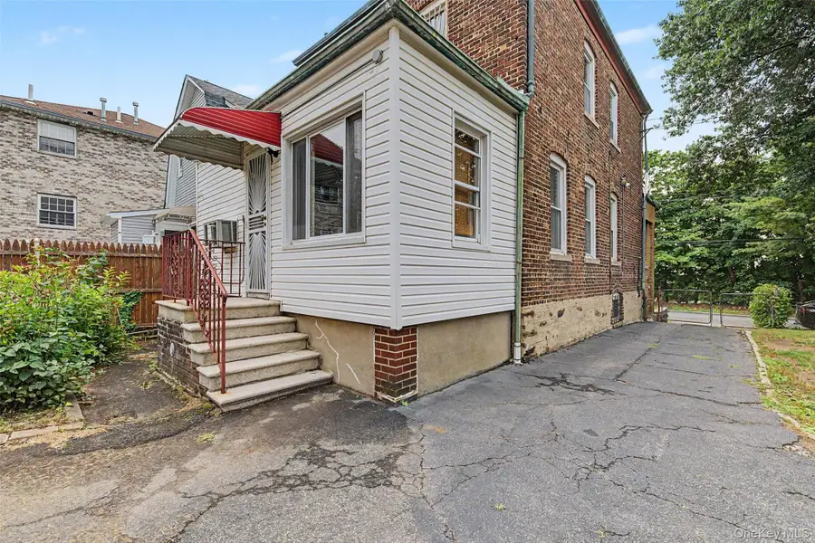 1085 Sackett Avenue, Bronx, NY 10461 - #3