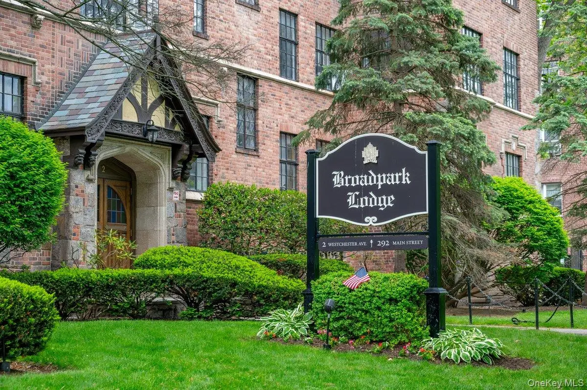 2 Westchester Ave #3K, White Plains, NY 10601 - #1