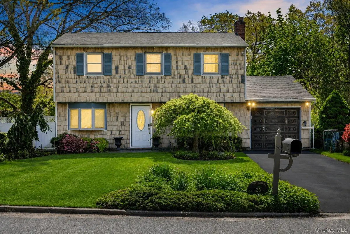 20 Revere Circle, Selden, NY 11776 - #1