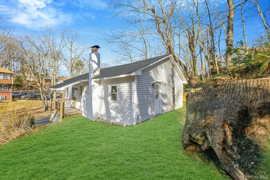 34 Glenna Little Trail, Huntington, NY 11743 - #2