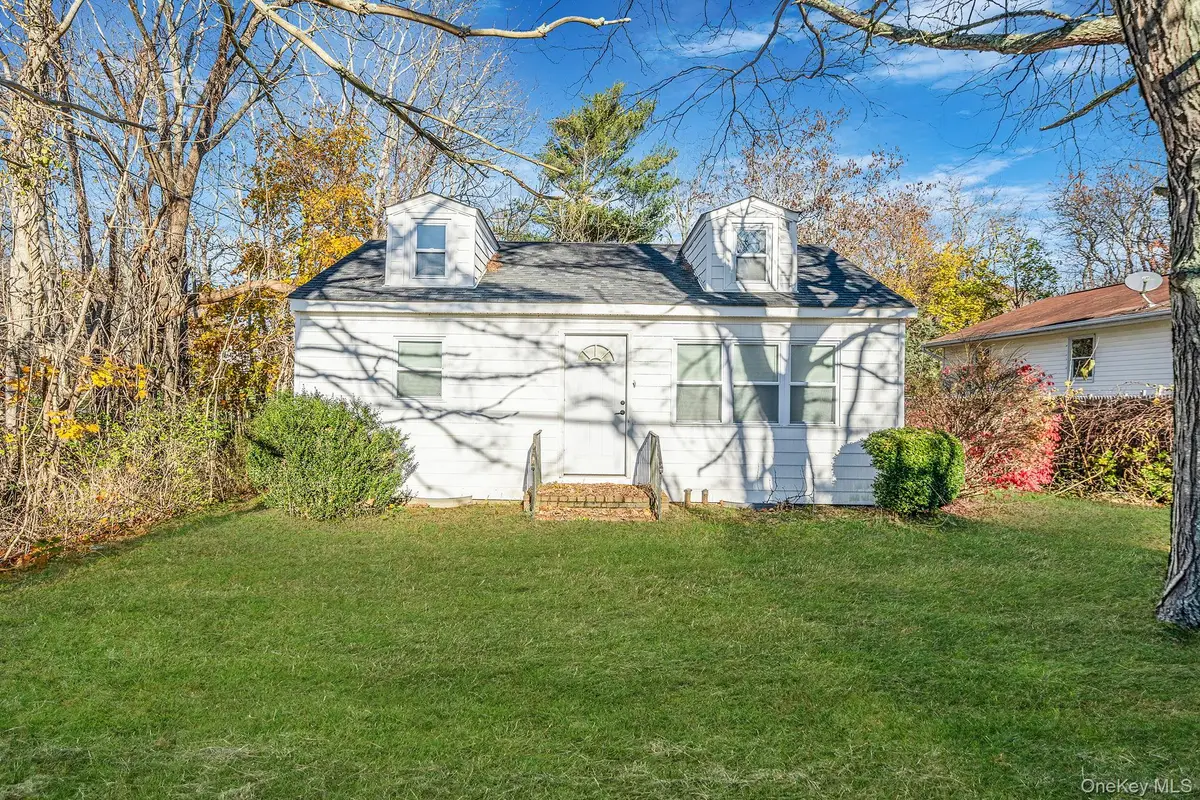 24485 Main Road, Cutchogue, NY 11935 - #1