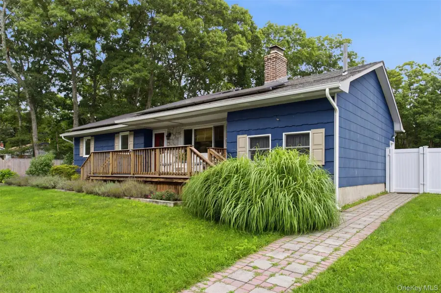 7 Tupelo Street, Manorville, NY 11949 - #3