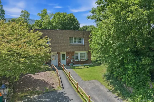 31 Roundtree Court, Beacon, NY 12508