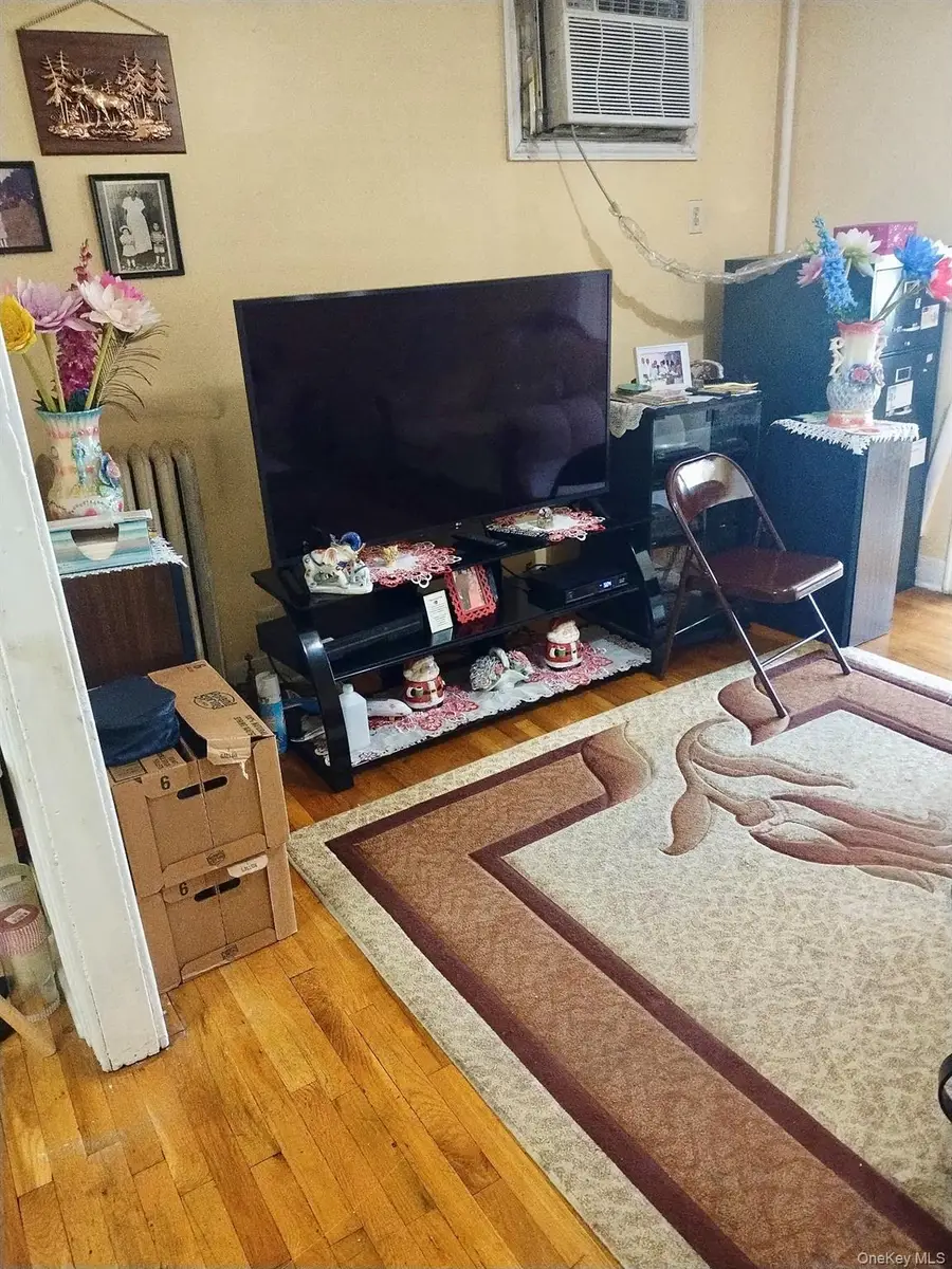 93-23 202 Street, Hollis, NY 11423 - #3