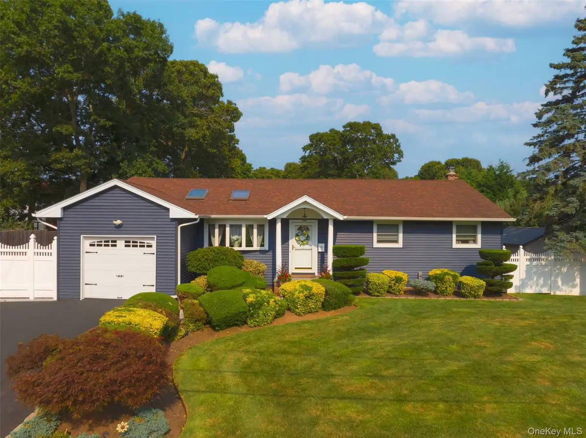 17 Bayberry Road, Ronkonkoma, NY 11779 - #1
