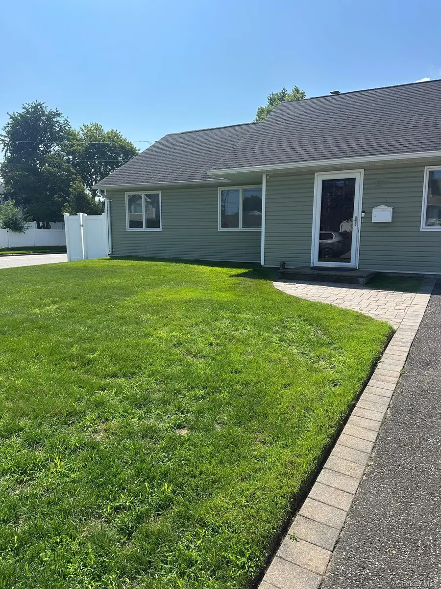 17 Blanche Street, Plainview, NY 11803 - #2