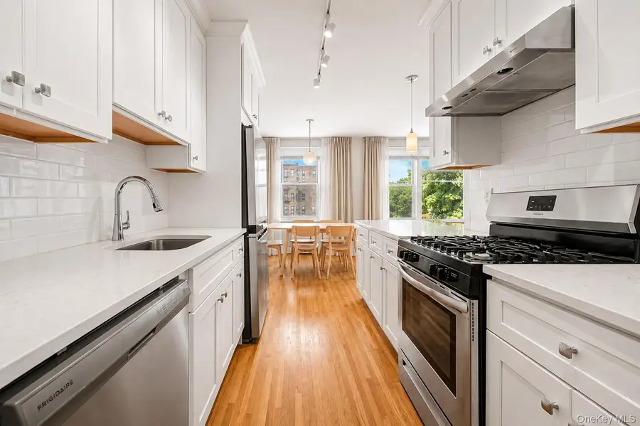 91 Van Cortlandt Avenue W #6E, Bronx, NY 10463 - #3
