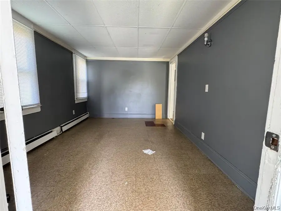 193 W Graham Avenue, Hempstead, NY 11550 - #3