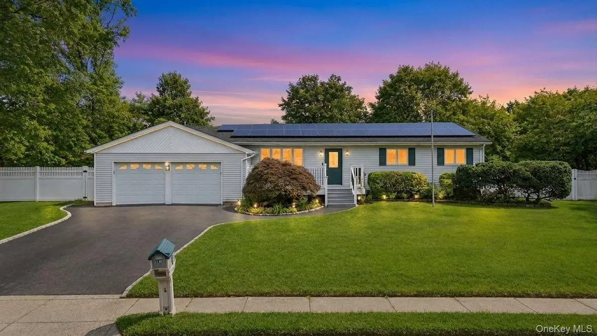 10 Aron Drive, Bohemia, NY 11716 - #1