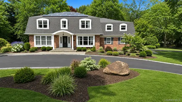 20 Longacre Drive, Huntington, NY 11743