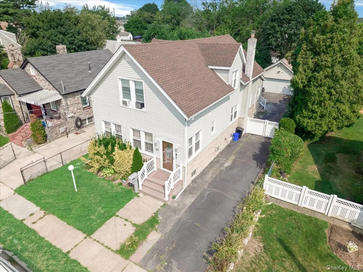 25 Edwards Place, Valley Stream, NY 11580 - #1