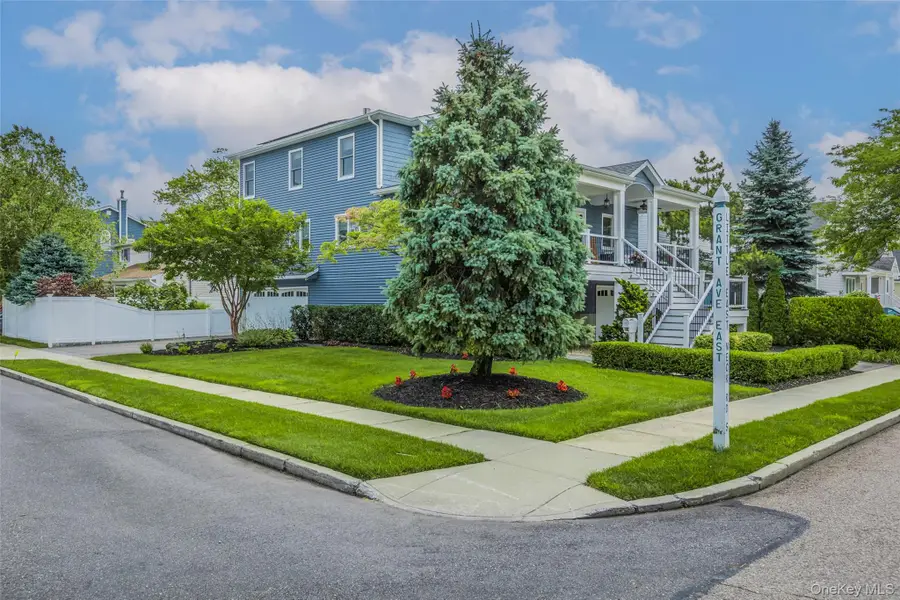 401 Little East Neck Road S, Babylon, NY 11702 - #2