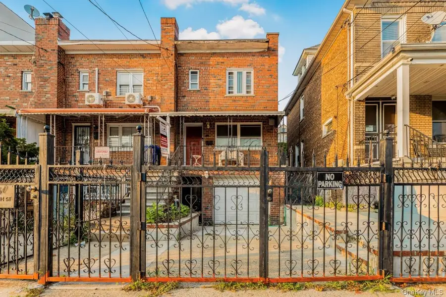 725 E 230th Street, Bronx, NY 10466 - #3