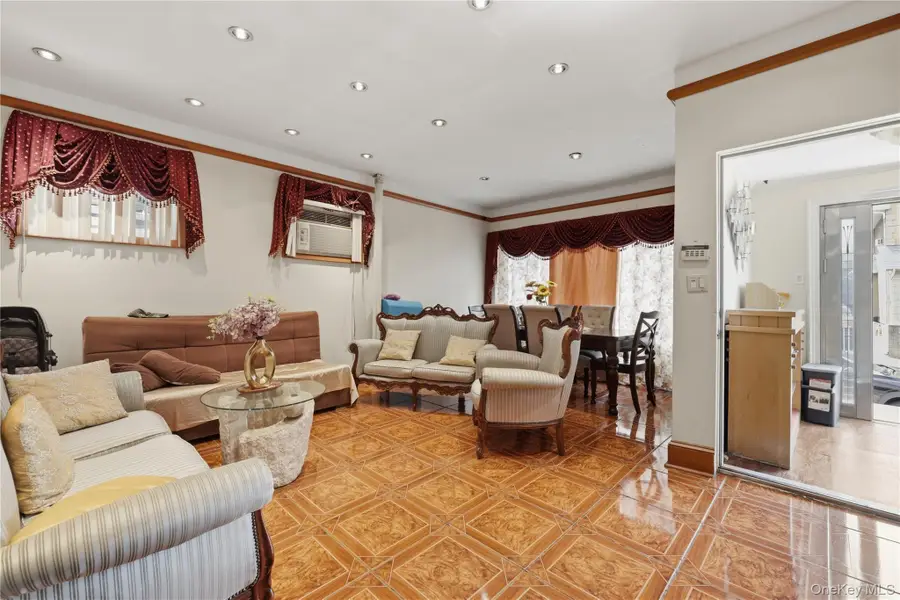 9511 Cresskill Place, Jamaica, NY 11435 - #2