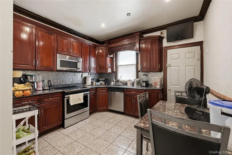 9511 Cresskill Place, Jamaica, NY 11435 - #3