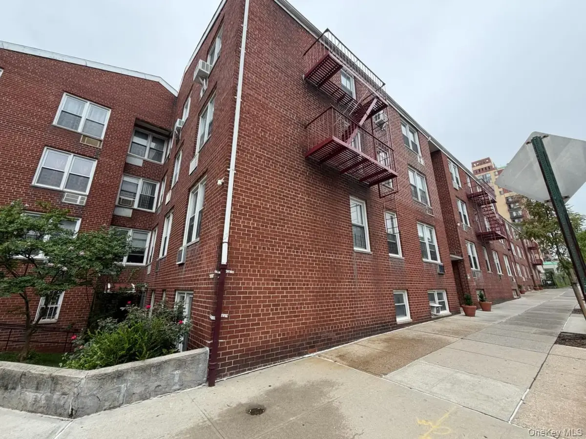 134-05 Dahlia Avenue #1Fl, Flushing, NY 11355 - #1