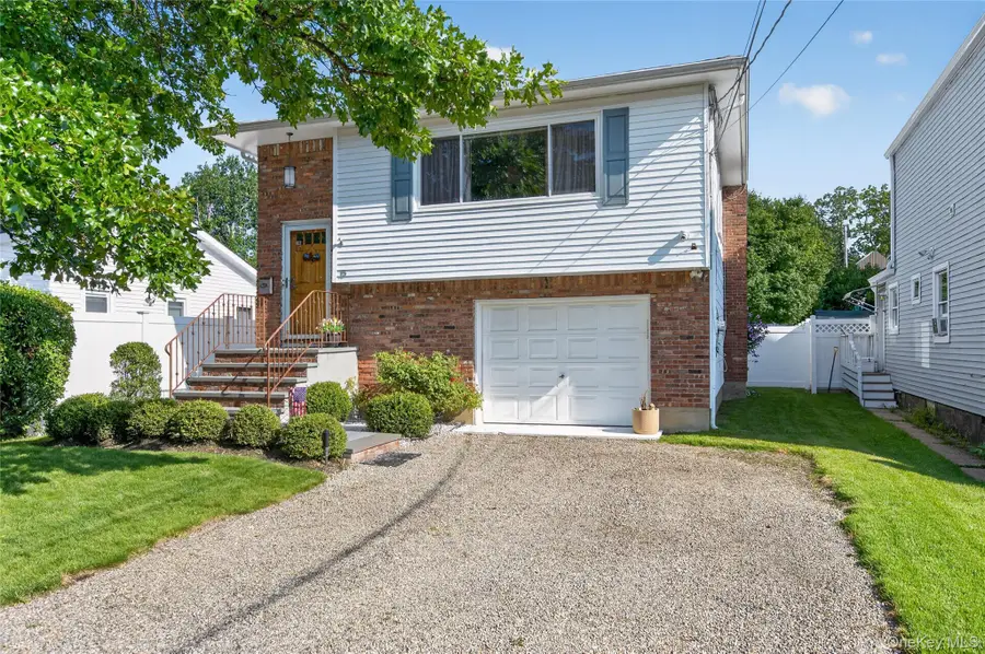15 1st Avenue, Bayville, NY 11709 - #2