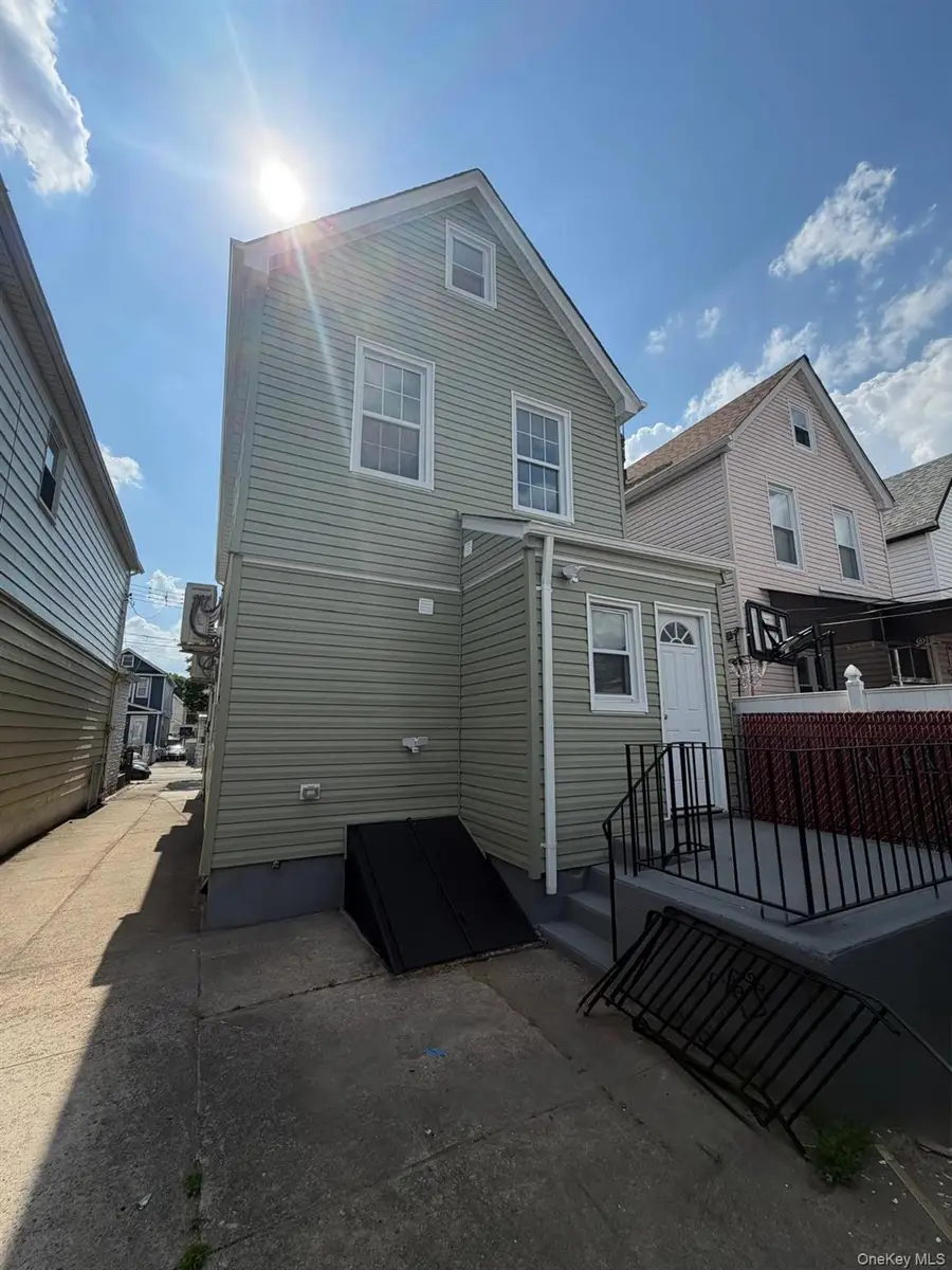 104-31 113th, South Richmond Hill, NY 11419 - #2