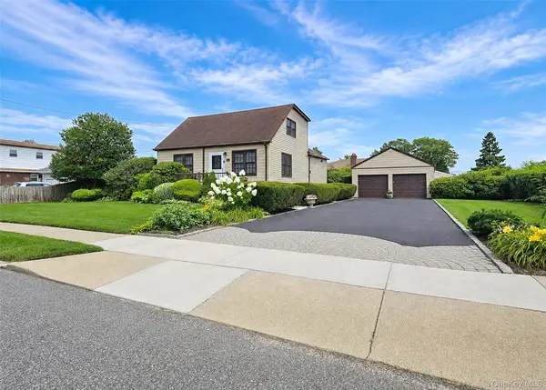 823 5th Street, West Babylon, NY 11704