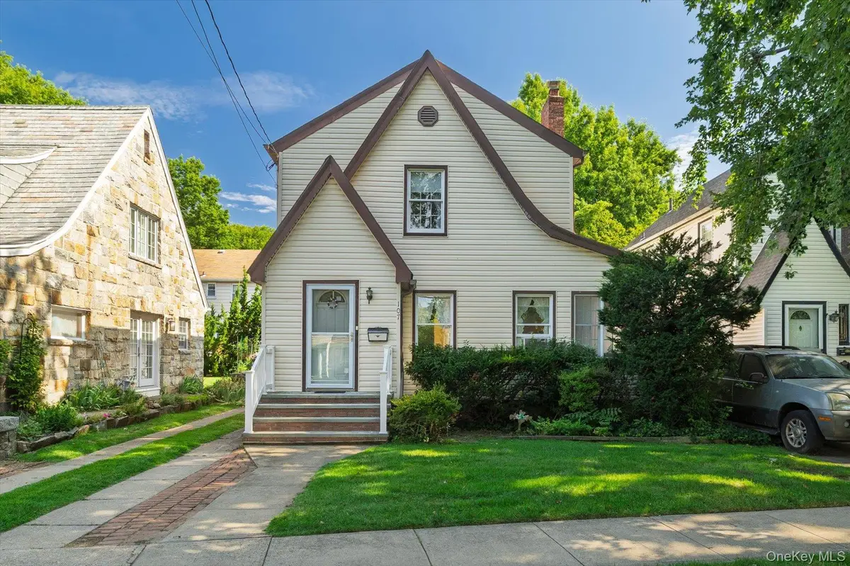 107 Cherry Street, Floral Park, NY 11001 - #1