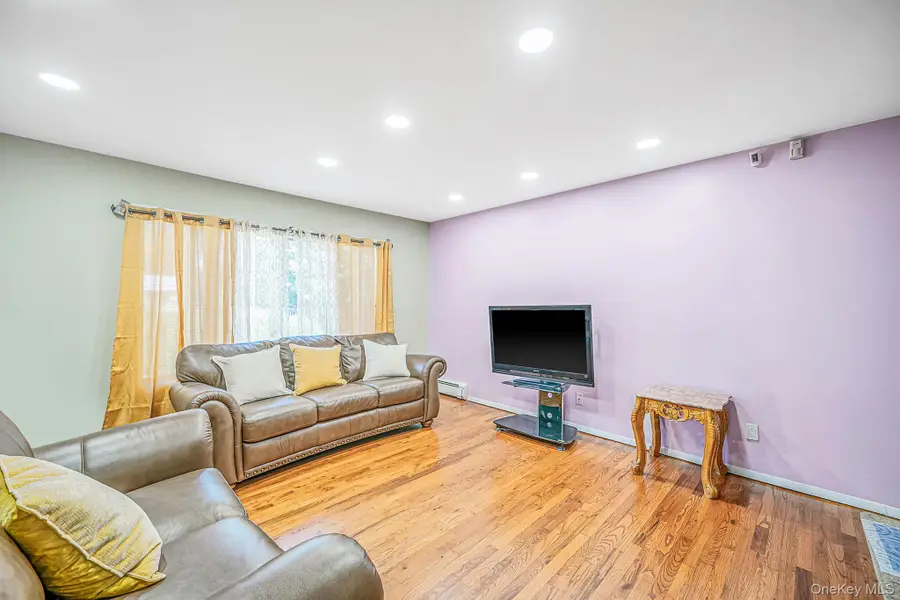 4 Hedda Road, Port Jefferson Station, NY 11776 - #2