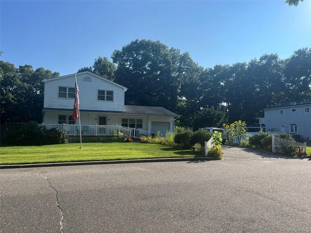 8 Virginia Drive, Medford, NY 11763 - #1