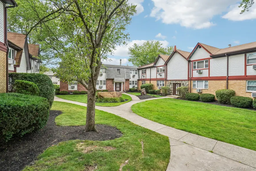 19 Somerset Drive, Suffern, NY 10901 - #3