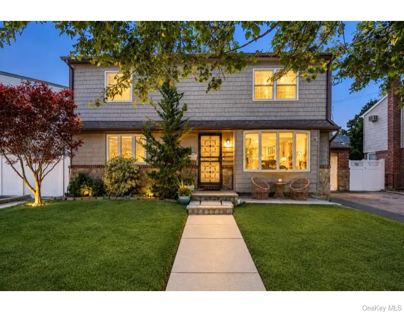 1005 Ferngate Drive, Franklin Square, NY 11010 - #1