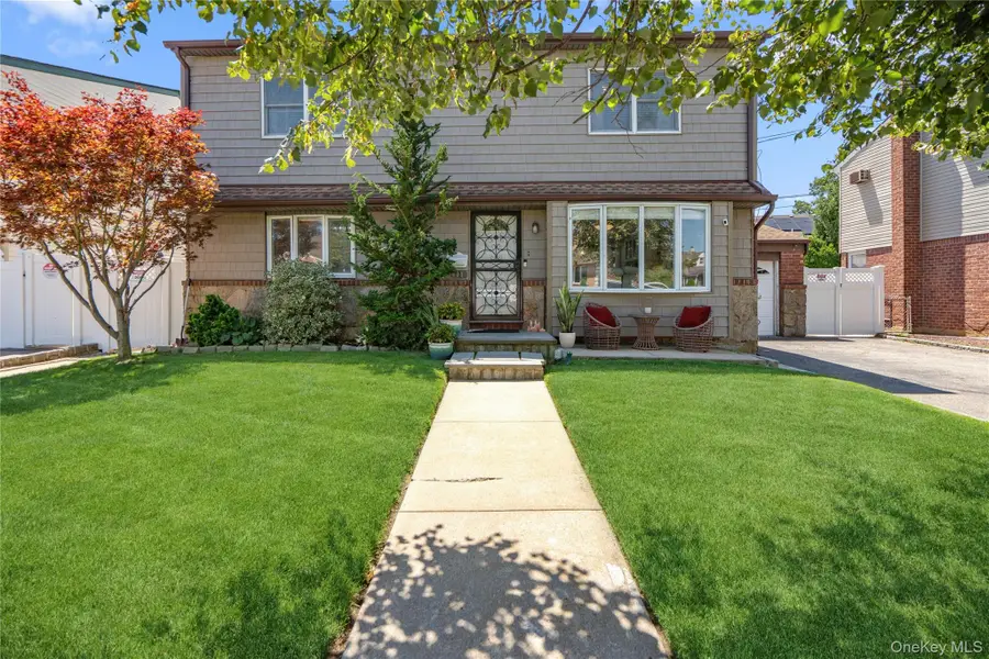 1005 Ferngate Drive, Franklin Square, NY 11010 - #2