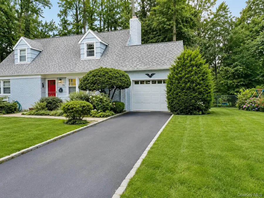 258 Steamboat Road, Great Neck, NY 11024 - #2