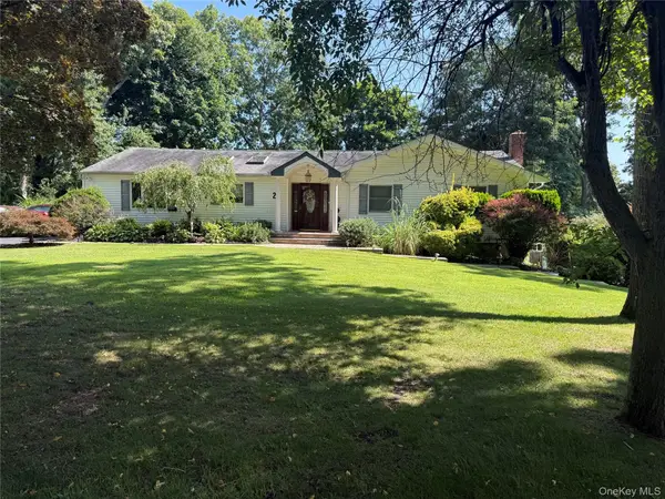 22 Gemini Lane, Nesconset, NY 11767