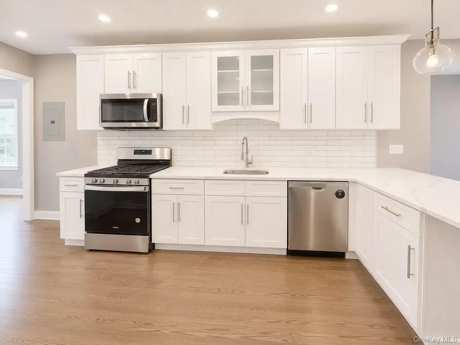 68-02 Jay Ave, Maspeth, NY 11378 - #3