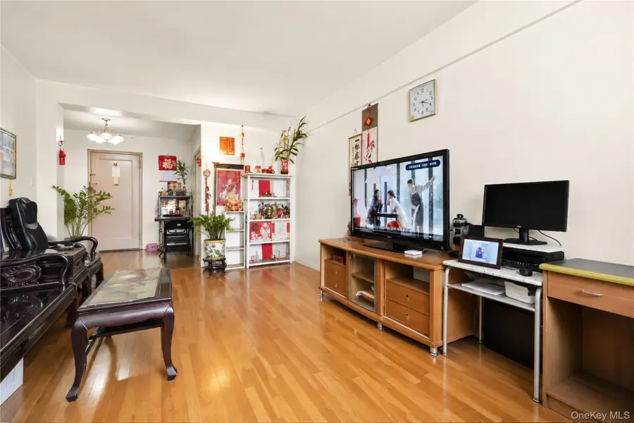 25-34 Union Street #2F, Flushing, NY 11354 - #2