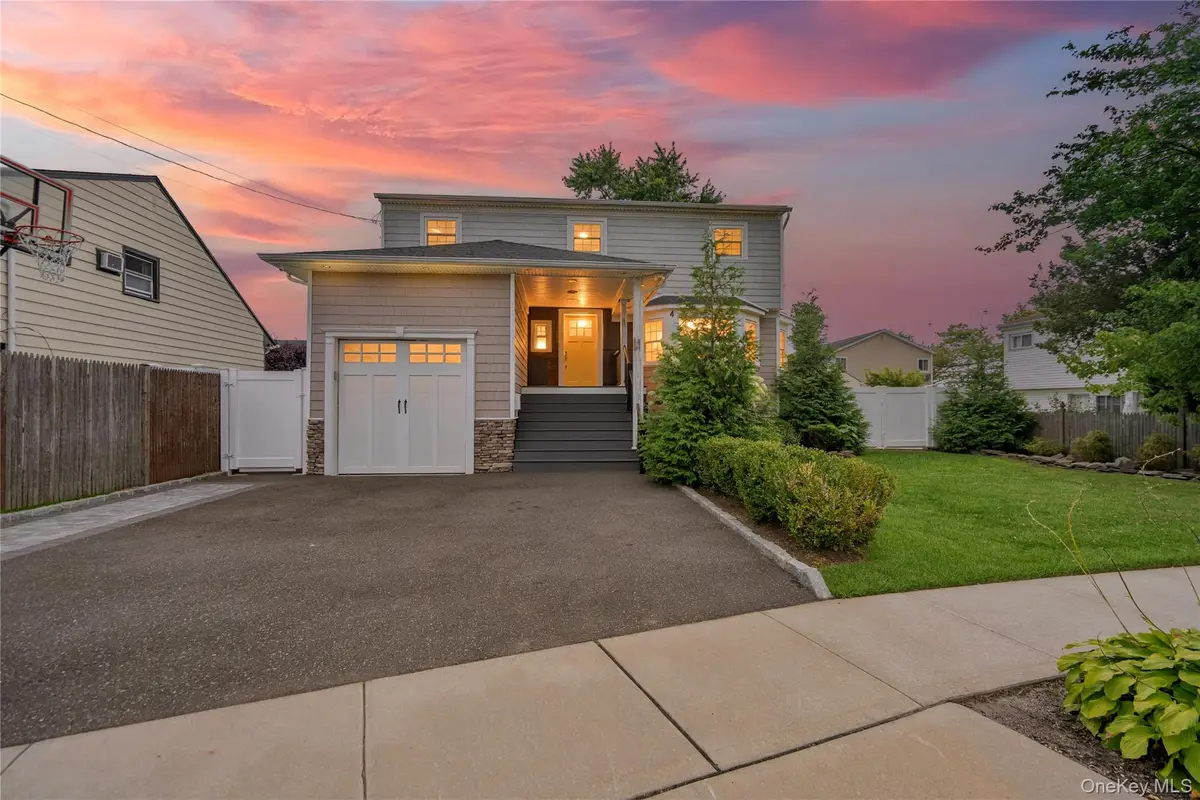 4 Wilshire Court, Freeport, NY 11520 - #1