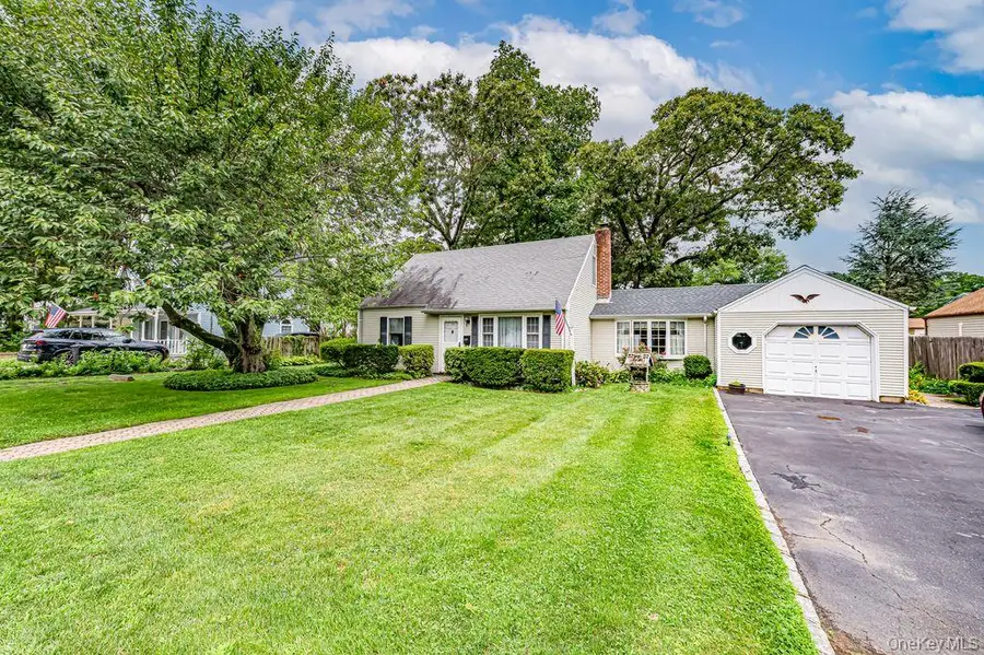 17 Eckert Street, South Huntington, NY 11746 - #2