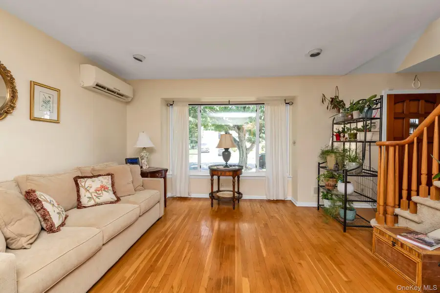 132 Norman Drive, East Meadow, NY 11554 - #3